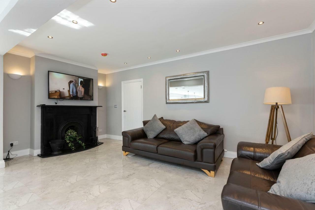Chestnut House, Beautiful, Spacious & Comfortable Дом отдыха *